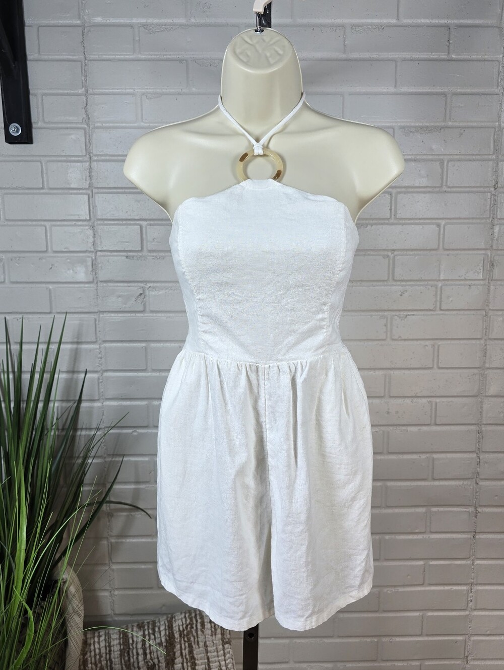 Old Navy White Linen Blend Halter Romper Size Small